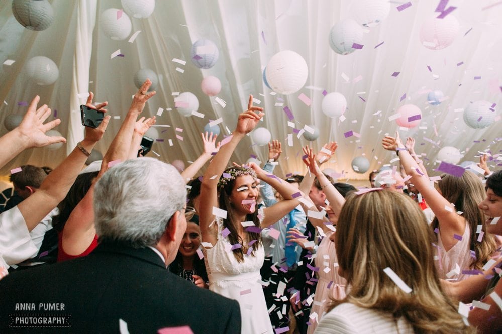 wedding party dancefloor confetti cannon