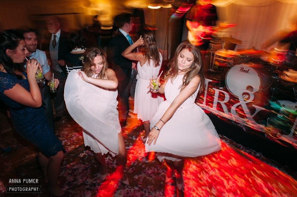 wedding party dancefloor