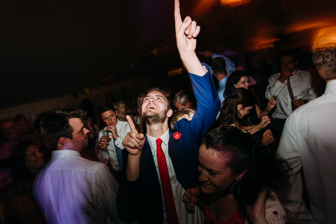Jo and Olly Backyard Wedding Kent Anna Pumer Photography