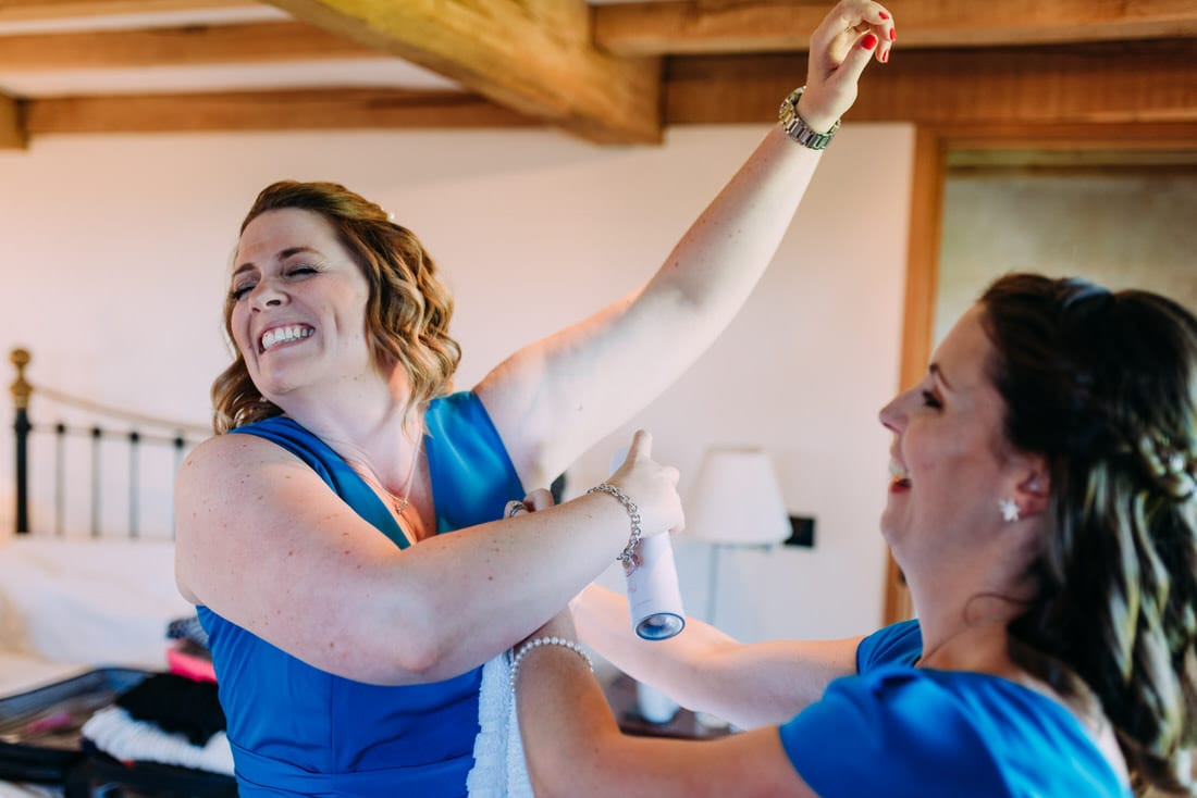 Jo and Olly Backyard Wedding Kent Anna Pumer Photography